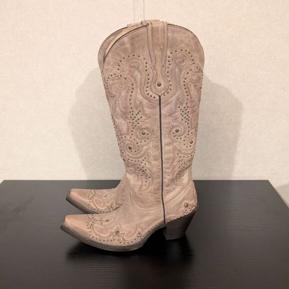 Corral Cream/Tan Studded Boots 8.5 Retired Style